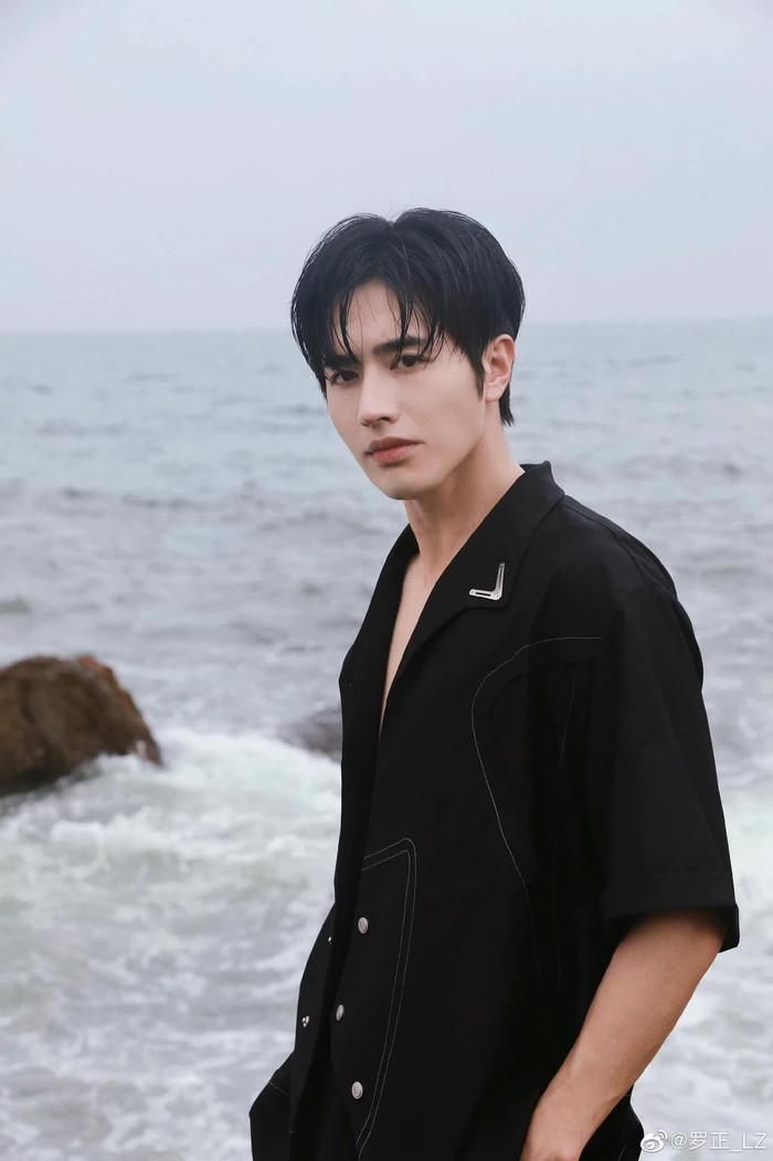 Sở hữu hàng loạt vai nam chính, La Chính vẫn chờ một vai diễn đổi đời. Ảnh: Weibo.