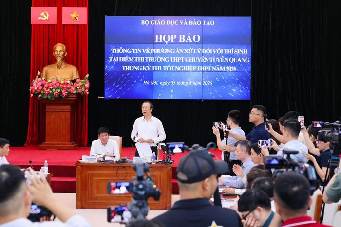 Quang cảnh buổi họp báo