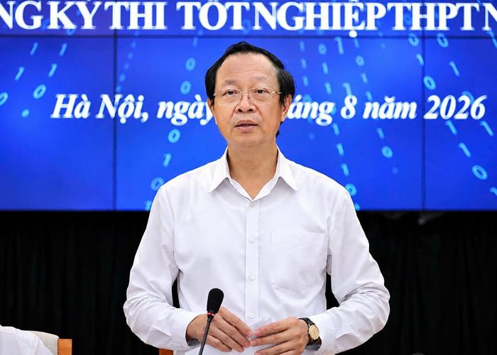 Thứ trưởng Bộ GD-ĐT Phạm Ngọc Thưởng yêu cầu UBND tỉnh Tuyên Quang xây dựng kế hoạch hỗ trợ tâm lý, tư tưởng cho toàn bộ học sinh trước khi diễn ra kỳ thi lại.