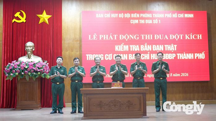 Các đơn vị ký kết giao ước thi đua.