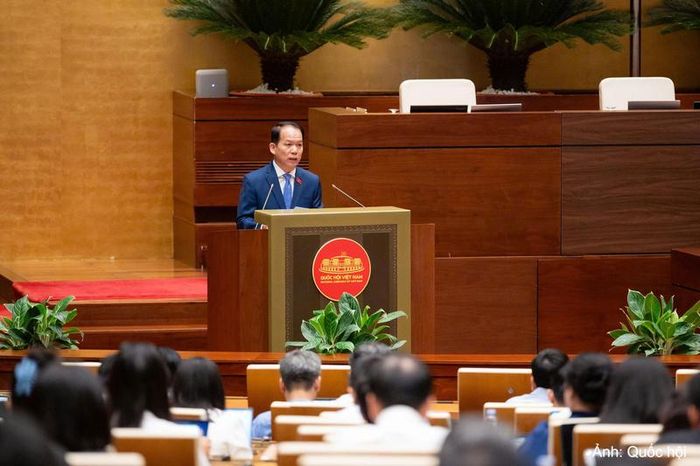 Bộ trưởng Bộ Tư pháp Hoàng Thanh Tùng