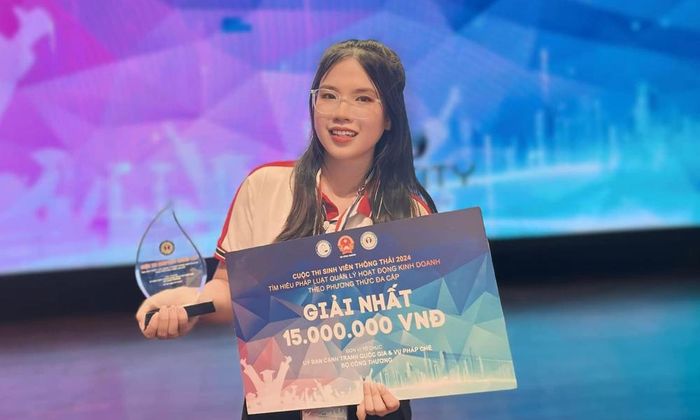  Ninh Thúy Hoa giành giải Nhất cuộc thi "Sinh viên thông thái" do Bộ Công Thương tổ chức năm 2024. 