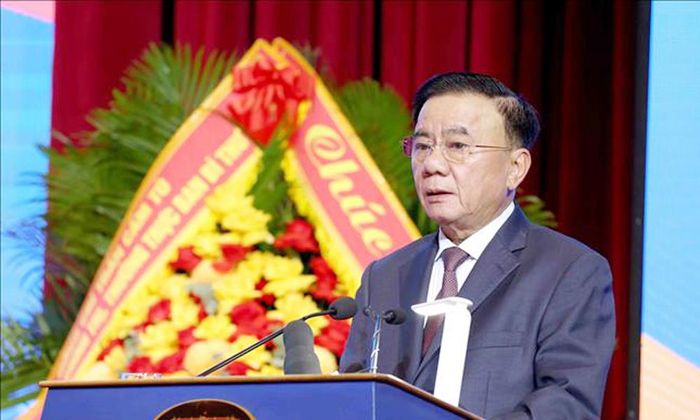  Đồng chí Trần Cẩm Tú, Ủy viên Bộ Chính trị, Thường trực Ban Bí thư phát biểu chỉ đạo tại Hội nghị. Ảnh: TTXVN 