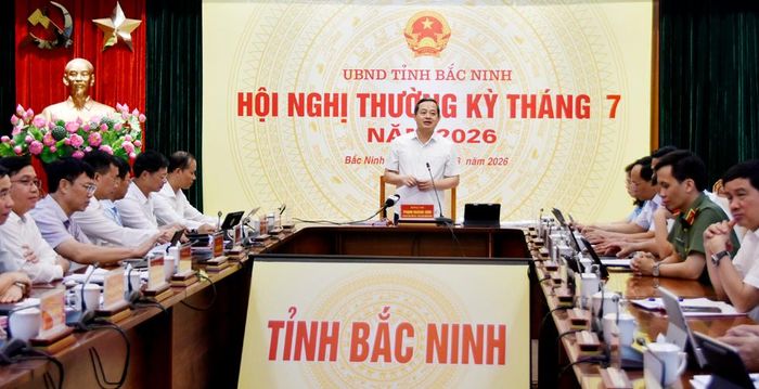  Các đại biểu dự hội nghị thường kỳ tháng 7 của UBND tỉnh. 