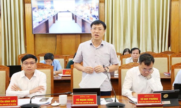  Giám đốc Sở Nội vụ cho ý kiến về công tác chuẩn bị Lễ công bố Nghị quyết của Quốc hội về thành lập thành phố Bắc Ninh và Nghị quyết của Ủy ban Thường vụ Quốc hội về thành lập 12 phường. 