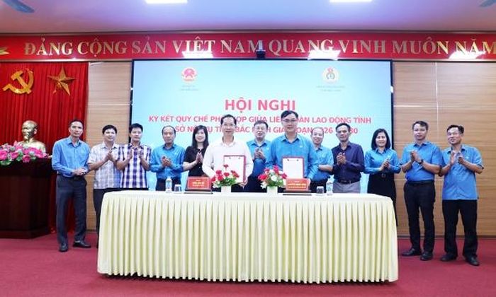  Đại diện lãnh đạo hai đơn vị ký quy chế phối hợp, giai đoạn 2026-2030. 