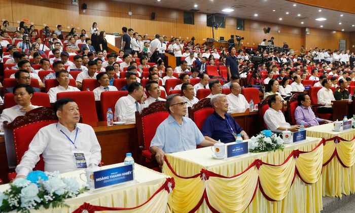  Đại biểu dự hội nghị. 