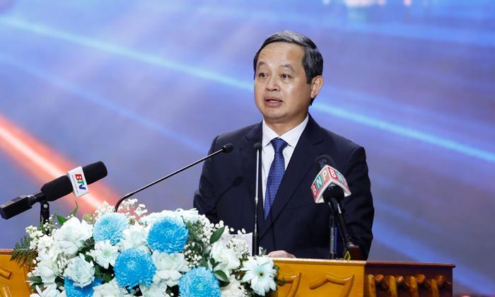  Đồng chí Phạm Hoàng Sơn phát biểu tại hội nghị. 