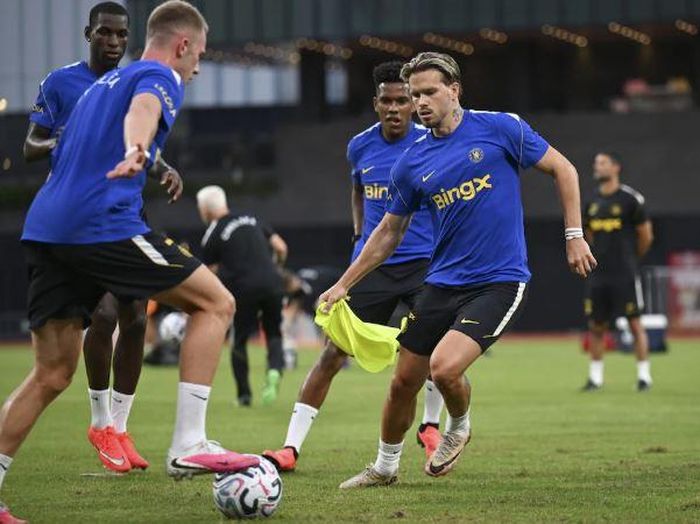 Mykhailo Mudryk đã trở lại tập luyện cùng toàn đội Chelsea.