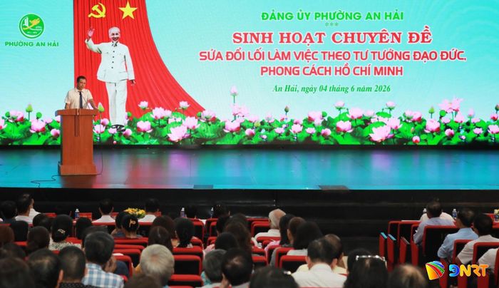 Đảng ủy phường An Hải tổ chức sinh hoạt chuyên đề về học tập và làm theo tư tưởng, đạo đức, phong cách Hồ Chí Minh năm 2026. Ảnh: ĐẮC MẠNH