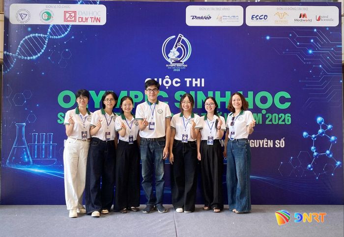 Các đội thể hiện quyết tâm tại cuộc thi. Ảnh: KHÁNH LINH