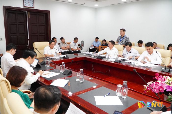 Đại diện các doanh nghiệp phát biểu tại cuộc họp. Ảnh: VINH ANH