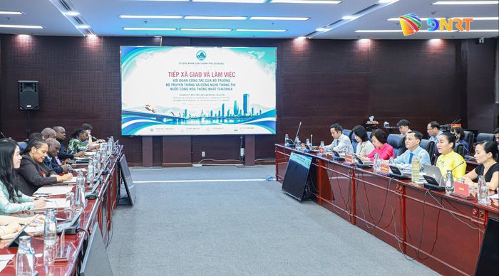 Quang cảnh buổi làm việc. Ảnh: NGỌC PHÚ