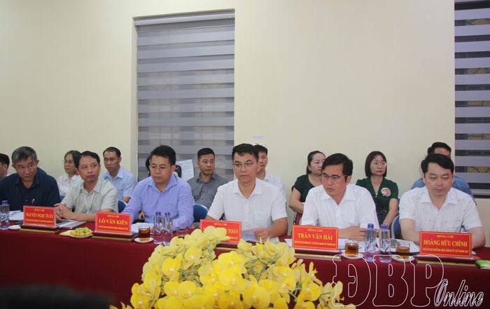 Đại biểu dự buổi làm việc.