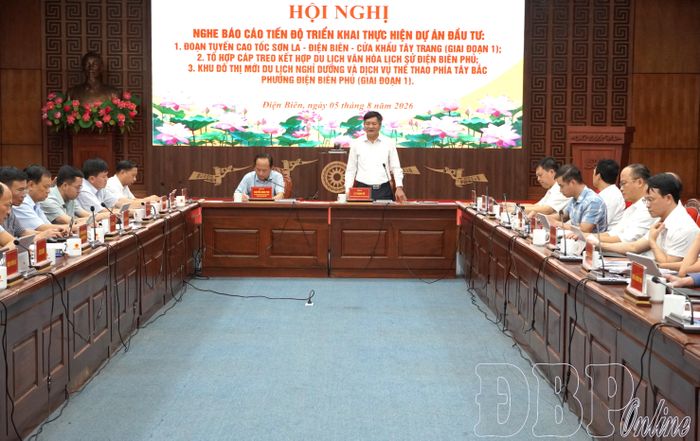 Đồng chí Lê Thành Đô, Phó Bí thư Thường trực Tỉnh ủy, Chủ tịch HĐND tỉnh phát biểu chỉ đạo hội nghị.