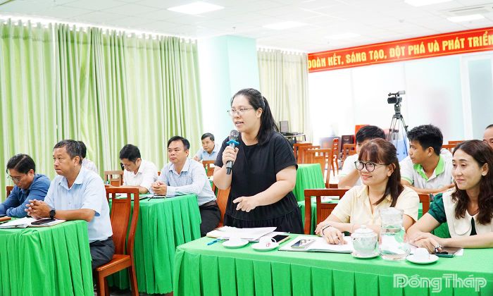 Các bộ phận chuyên môn tham gia đóng góp ý kiến, rà soát, thống nhất phương án tổ chức ghi hình vòng Khởi động Gameshow "Tài tử miệt vườn" mùa 6.