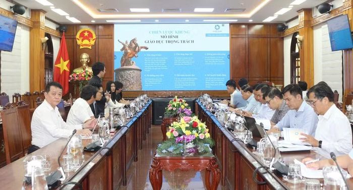  Quang cảnh buổi làm việc. Ảnh: H.Đ 