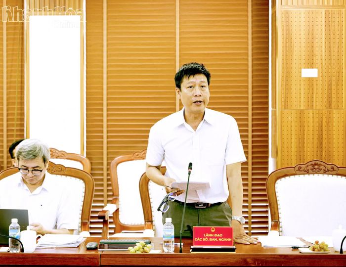 Lãnh đạo Sở Khoa học và Công nghệ báo cáo kết quả nghiên cứu, cơ sở khoa học phục vụ xử lý vụ việc.