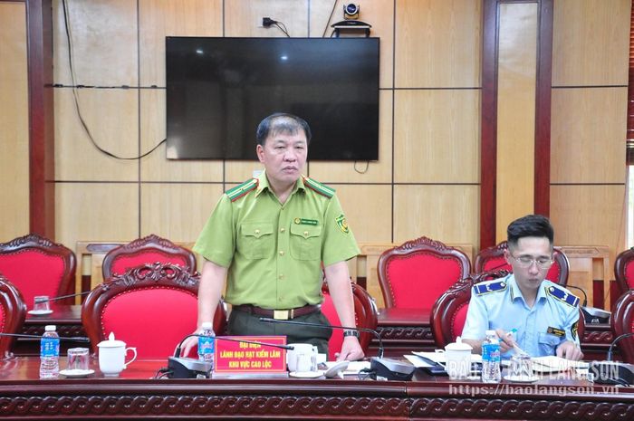 Lãnh đạo Hạt Kiểm lâm khu vực Cao Lộc phát biểu ý kiến tại hội nghị
