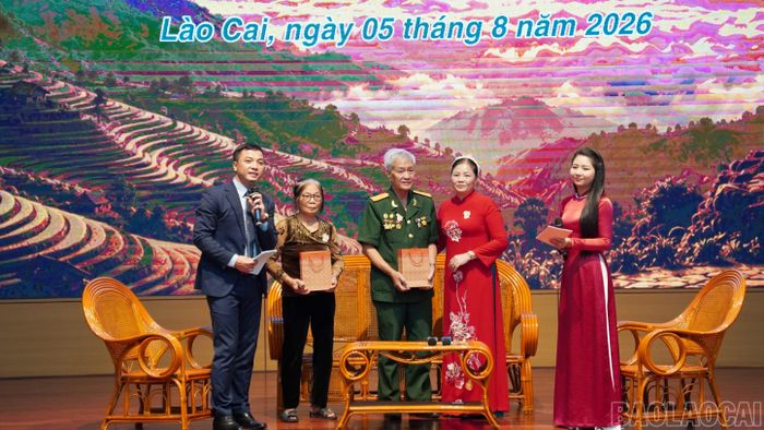 Giao lưu, tọa đàm tại chương trình.