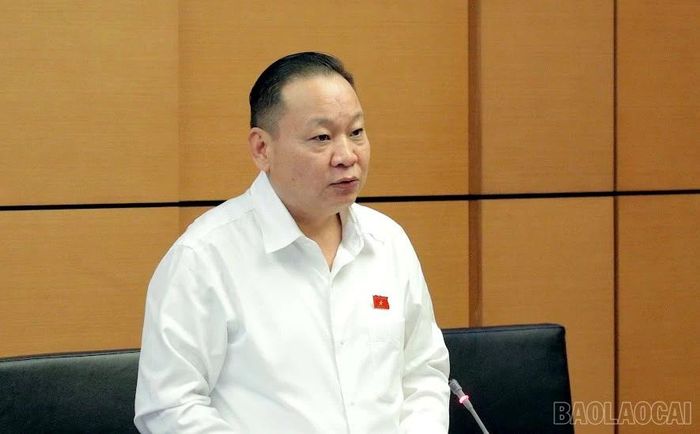 Đại biểu Tráng A Dương tham gia ý kiến đối với dự thảo Luật sửa đổi, bổ sung một số điều của Luật Xuất bản.