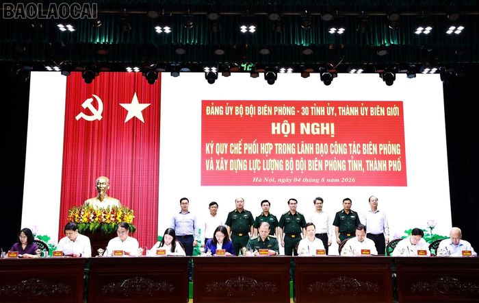 Đảng ủy BĐBP ký quy chế phối hợp với các tỉnh ủy, thành ủy biên giới (trong đó có tỉnh Lào Cai) - Ảnh: Cộng tác viên cung cấp.