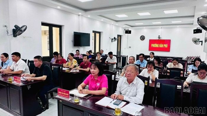 Đại biểu dự hội nghị tại các điểm cầu.