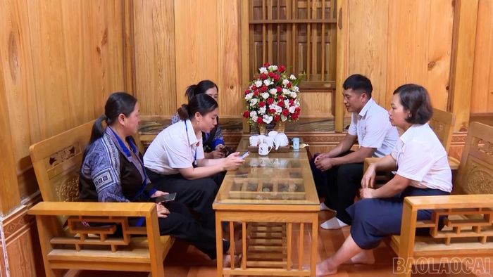 Cán bộ trẻ luôn chủ động gần dân, sát cơ sở để giải quyết kịp thời những vấn đề phát sinh.