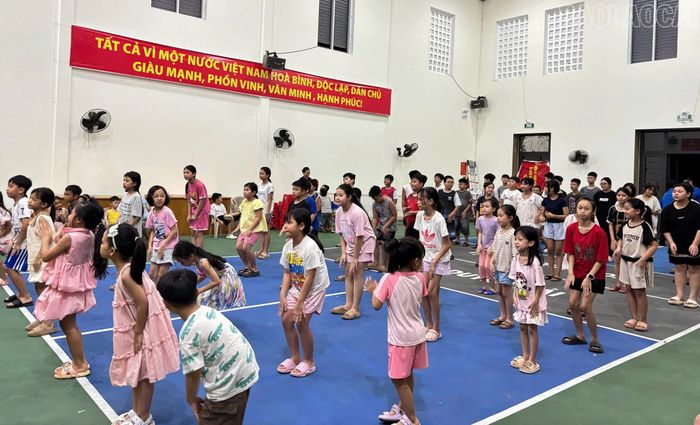 Hoạt động sinh hoạt hè là sân chơi lành mạnh cho thiếu niên, nhi đồng.