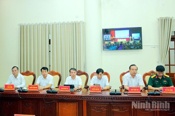 Các đại biểu dự hội nghị tại điểm cầu tỉnh Ninh Bình.