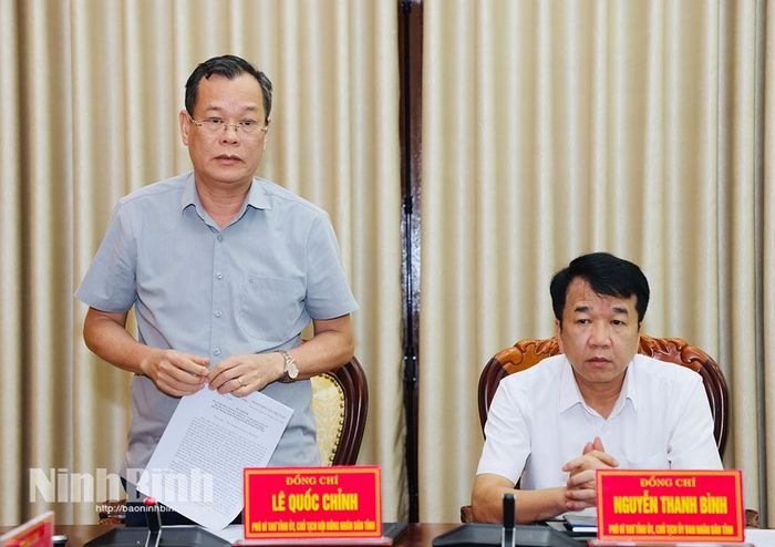 Đồng chí Lê Quốc Chỉnh, Phó Bí thư Tỉnh ủy, Chủ tịch HĐND tỉnh phát biểu tại hội nghị.