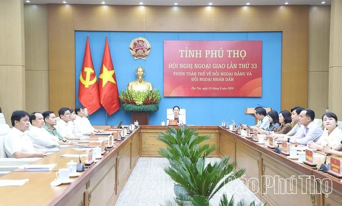 Quang cảnh hội nghị tại điểm cầu của tỉnh.