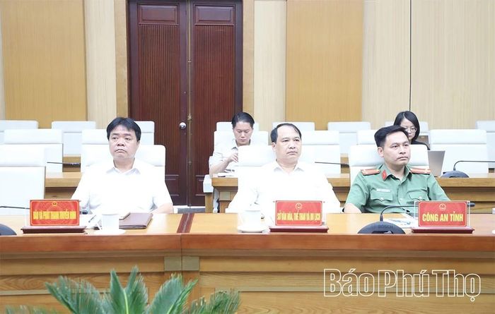 Các đại biểu dự hội nghị tại điểm cầu tỉnh Phú Thọ.