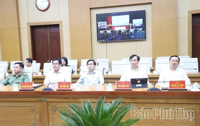 Các đại biểu dự hội nghị tại điểm cầu tỉnh Phú Thọ.