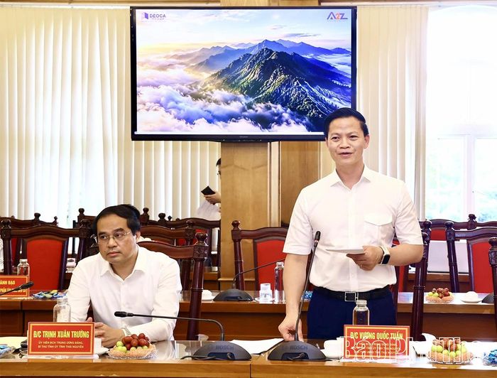 Chủ tịch UBND tỉnh Thái Nguyên Vương Quốc Tuấn phát biểu tại hội nghị.