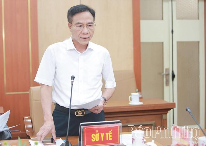 Lãnh đạo Sở Y tế đóng góp ý kiến vào dự thảo Đề án.