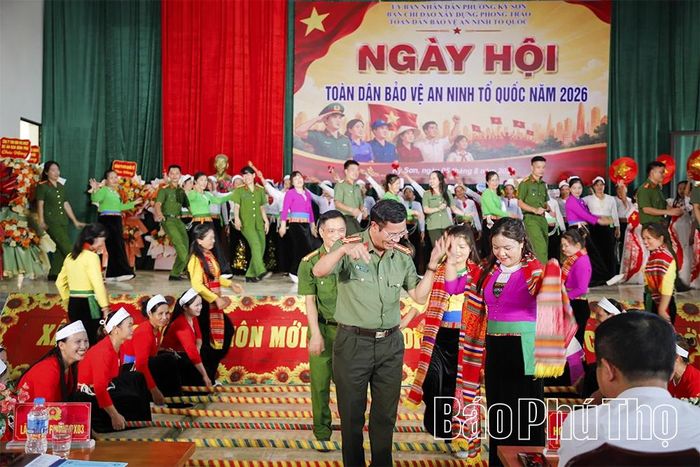 Các hoạt động văn hóa, văn nghệ tại Ngày hội đã tạo không khí sôi nổi, phấn khởi cho CBCS và Nhân dân.
