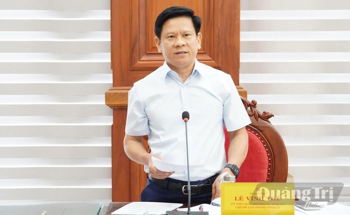 Đồng chí Lê Vĩnh Thế, Chánh Văn phòng Tỉnh ủy phát biểu tại buổi làm việc - Ảnh: Q.V