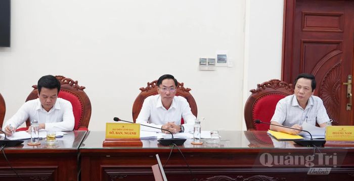 Các đại biểu tham dự buổi làm việc - Ảnh: Q.V