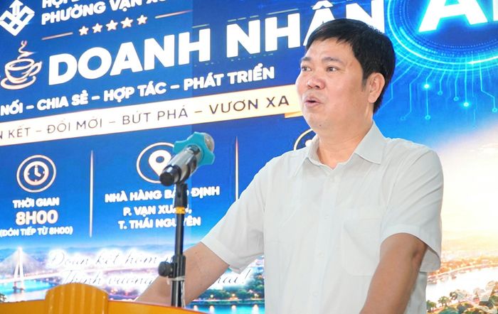 Đại diện Ban Tổ chức Tỉnh ủy phát biểu tại buổi làm việc.