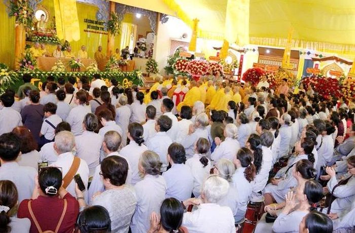 Quang cảnh buổi lễ