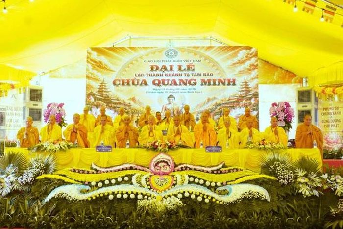 Chư tôn đức chứng minh
