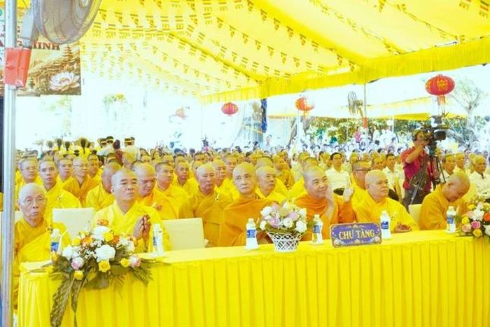 Chư tôn đức tham dự