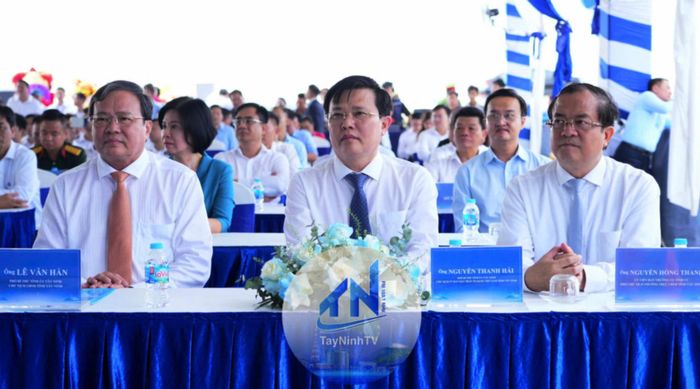 Đại biểu dự lễ khởi công. Ảnh: baotayninh.vn