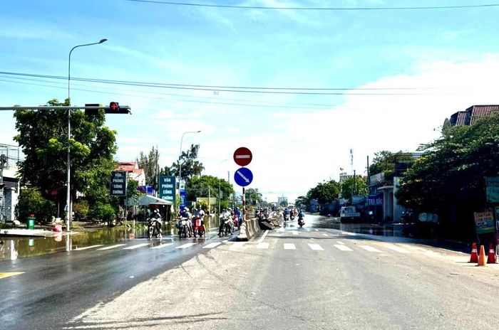 Bộ Xây dựng chỉ đạo Cục Đường bộ Việt Nam nghiên cứu đề xuất phương án đầu tư nâng cấp, mở rộng các đoạn tuyến quốc lộ 1 qua xã Tân Lập theo đúng quy mô dự án nhằm đảm bảo an toàn giao thông. (Ảnh minh họa).
