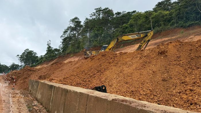 Dự kiến, công tác khắc phục vị trí này sẽ hoàn thành trong hai tháng tới. (Ảnh: Lê Danh).
