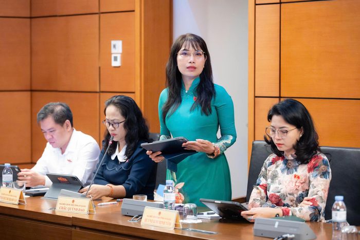 ĐBQH Châu Quỳnh Dao (đoàn An Giang). Ảnh: Media Quốc hội.