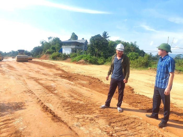 Ban Quản lý dự án khu vực Phú Thọ chủ động phối hợp với các địa phương tháo gỡ khó khăn trong công tác giải phóng mặt bằng. Đồng thời đôn đốc đơn vị thi công đẩy nhanh tiến độ những đoạn đã có mặt bằng sạch.