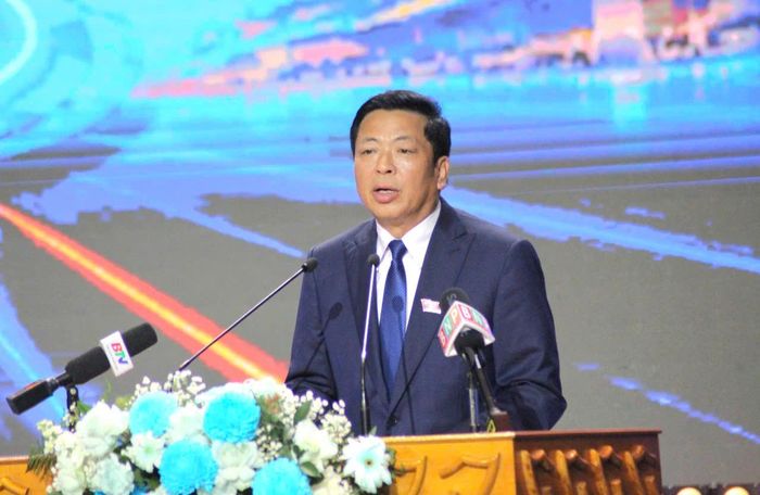 Bộ trưởng Bộ Xây dựng Trần Hồng Minh phát biểu tại hội nghị.