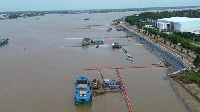 Một đoạn sông Tiền qua xã Thường Phước (tỉnh Đồng Tháp).